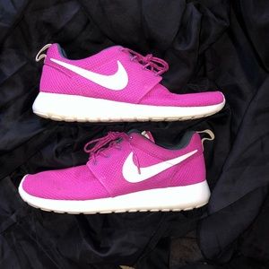 Nike Roshe Runs